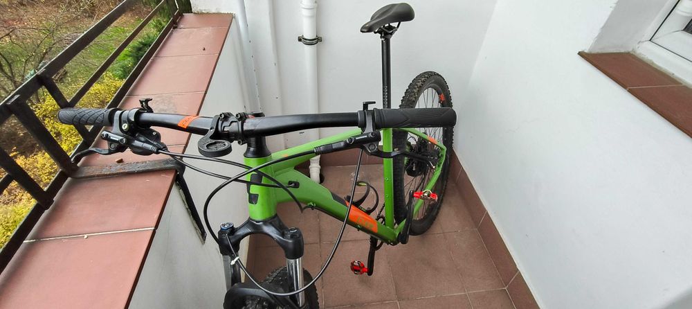 Rower górski CUBE, dający dużo radości z jazdy w terenie