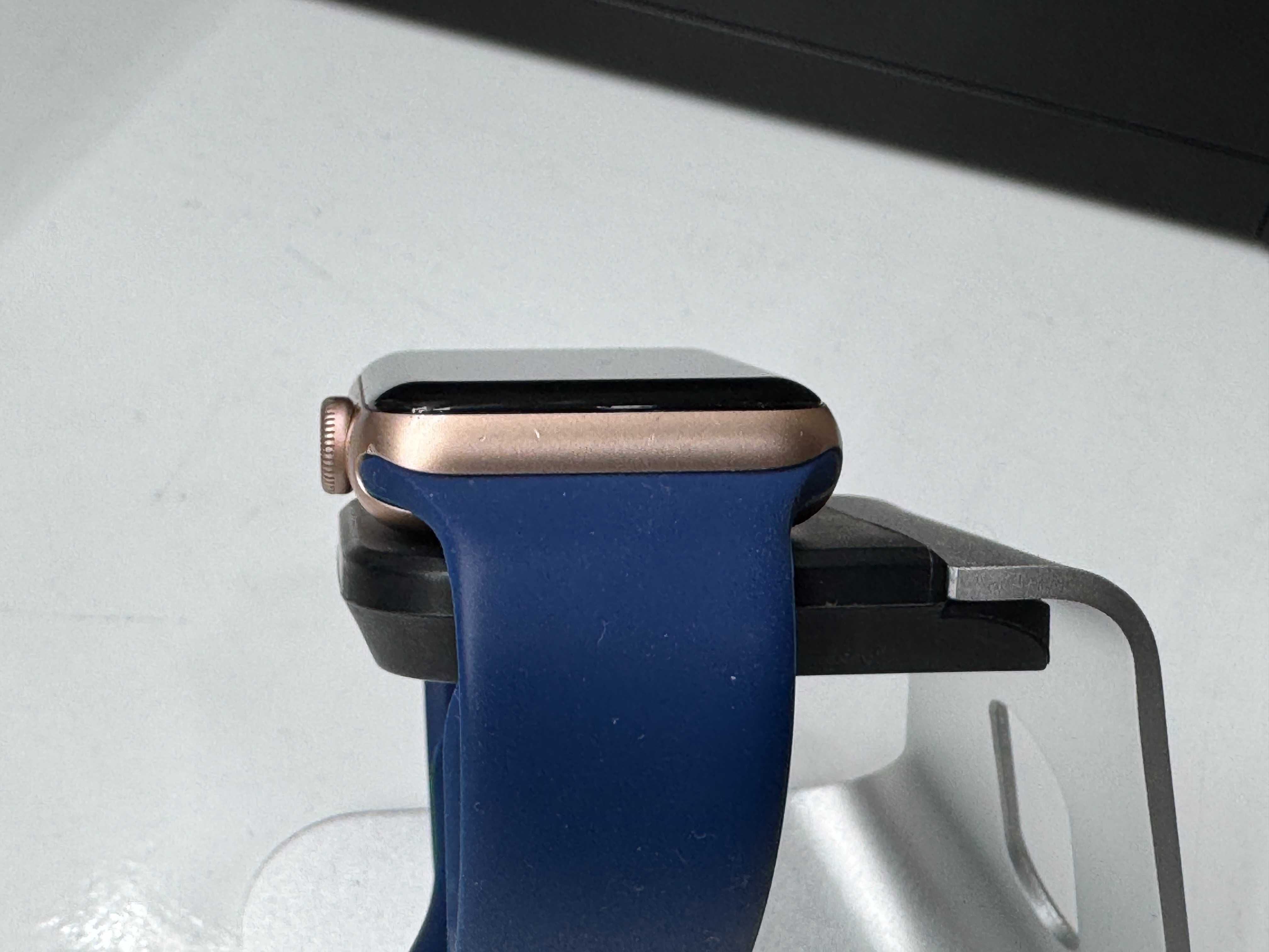 МАГАЗИН Apple Watch Series 3 42mm Gold Trade-In/Bыкyп/Oбмeн