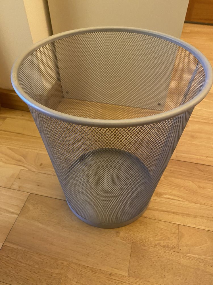Caixote Lixo Ikea para escritório