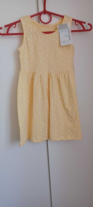 Nowa sukienka na dziewczynkę
