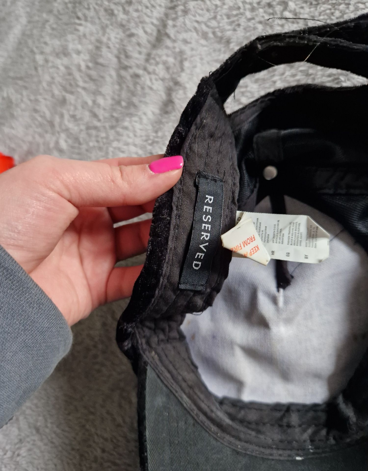 Czapka z daszkiem Rwserved uniwersalna
