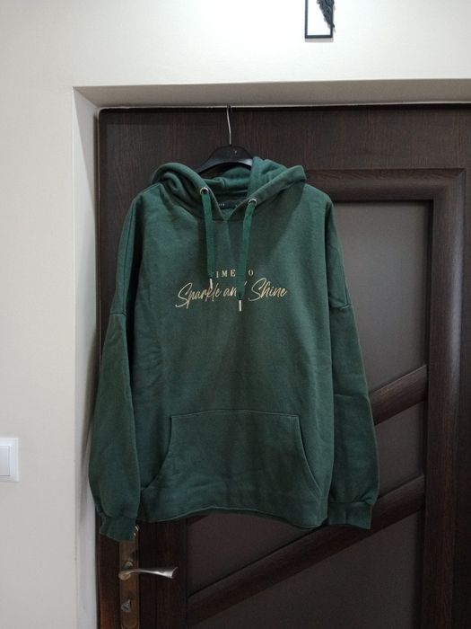 Ciemnozielona ocieplana bluza damska z kapturem mohito L