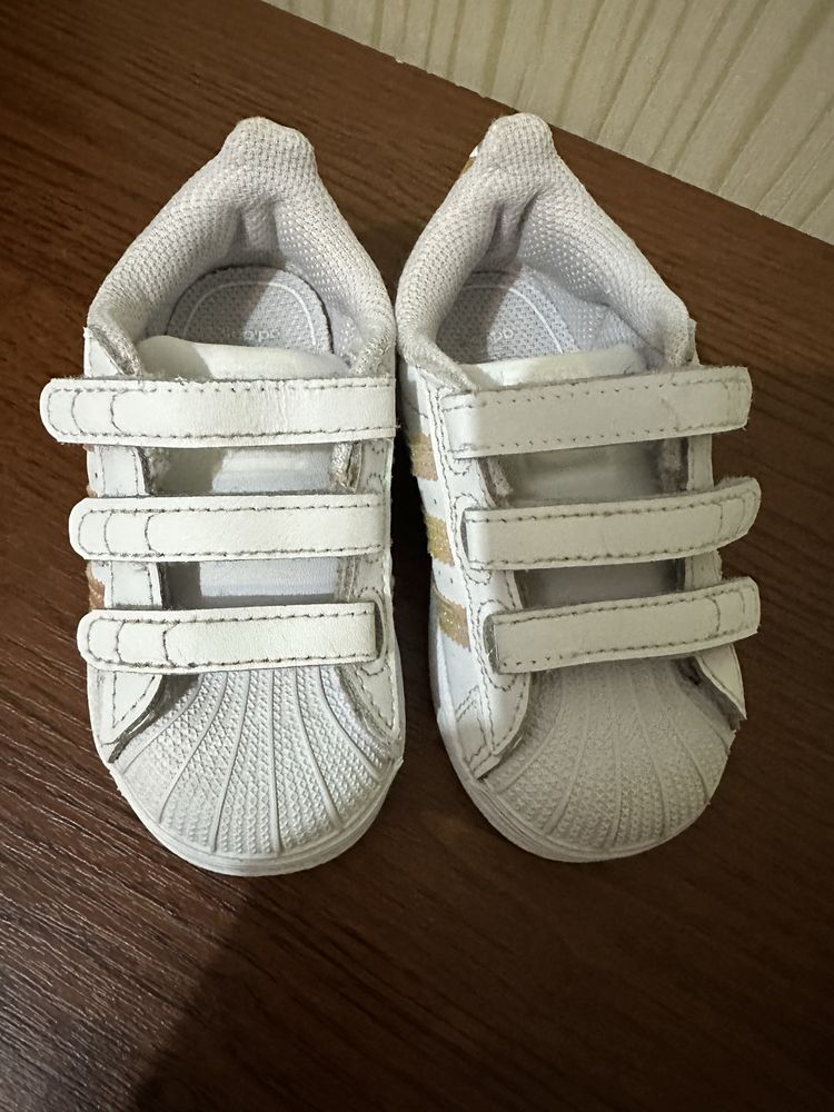 Дитячі кросівки adidas оригінал