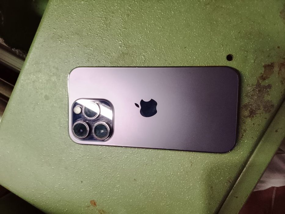 iPhone 14 Pro em bom estado