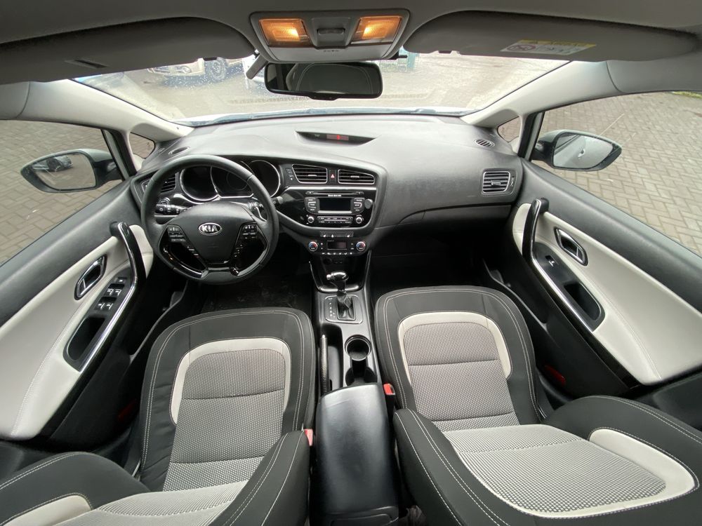 KIA Ceed 2013рік, 1.6 дизель, автомат. Хороша комплектація.