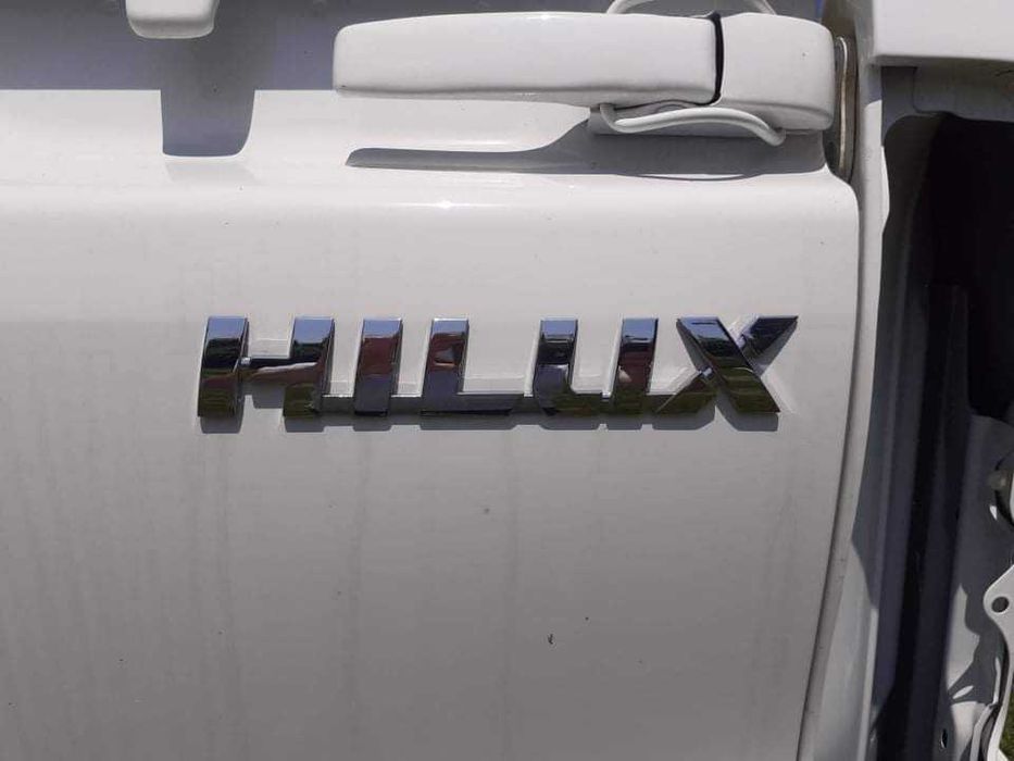 Caixa de toyota hilux nova