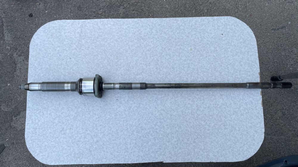 Вал вертикальный Yamaha, высота L 68V-45501-10-00