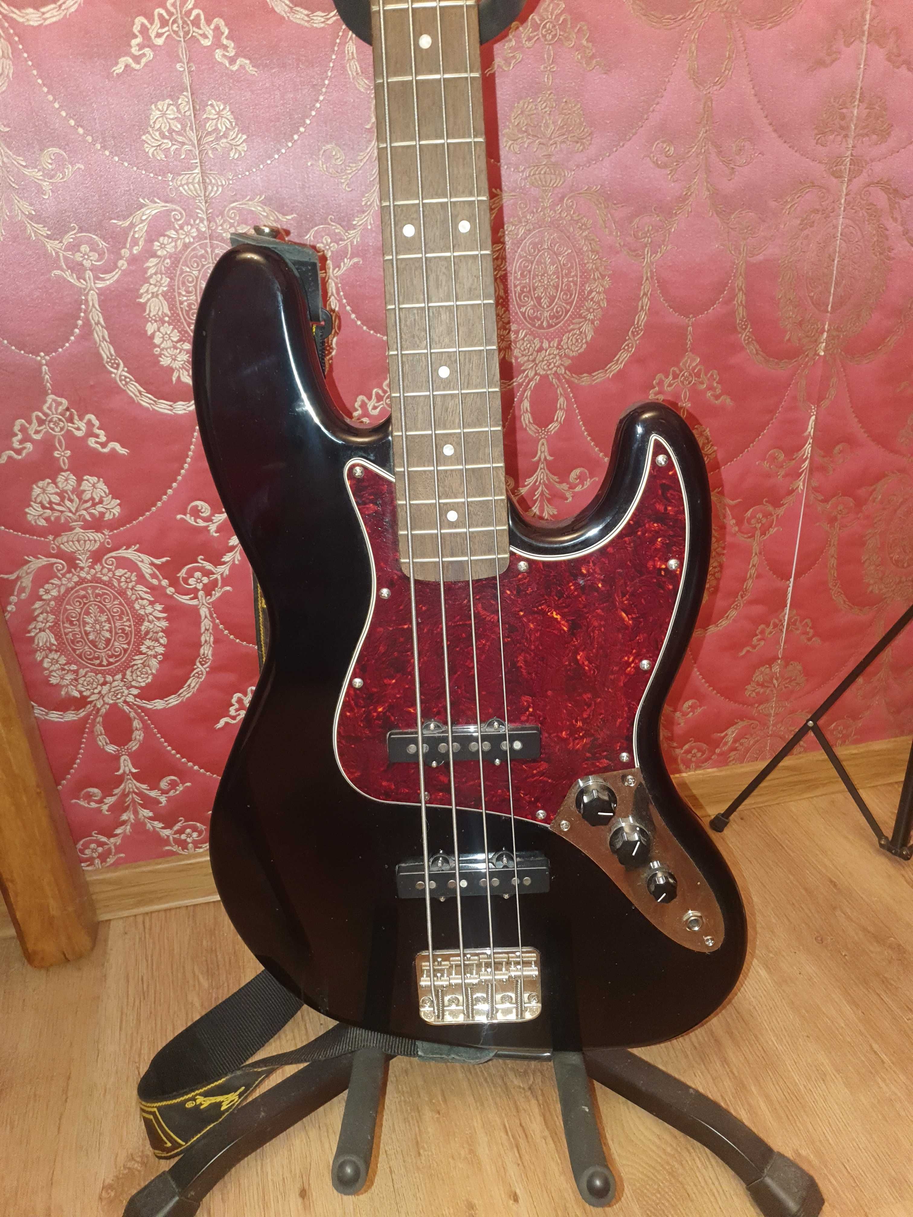 Gitara basowa Fender Squier Classic Vibe 60s Jazz Bass + pasek