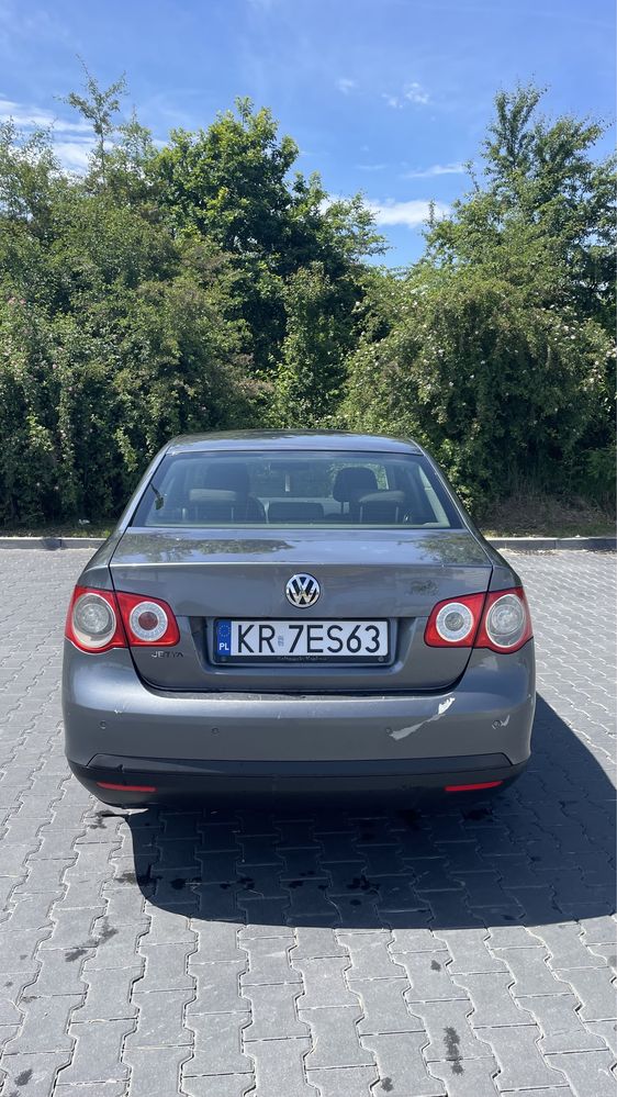 VW Jetta 1.6 MPi 102KM benzyna LPG
