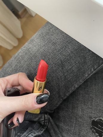 Chanel Rouge Allure 64 enthusiast