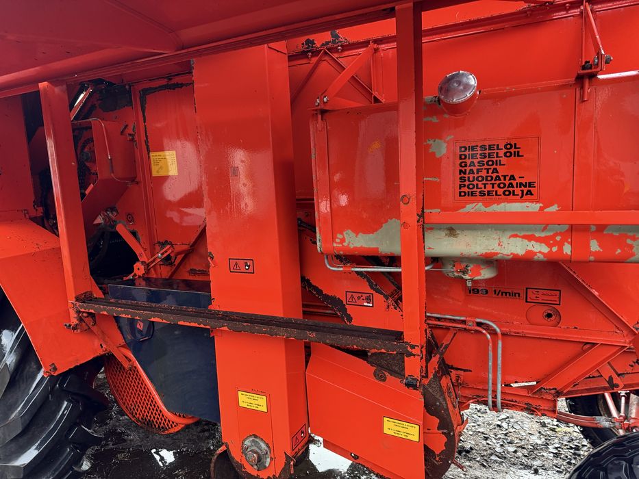 Комбайн зернозбиральний Deutz Fahr M660,M33.60 .