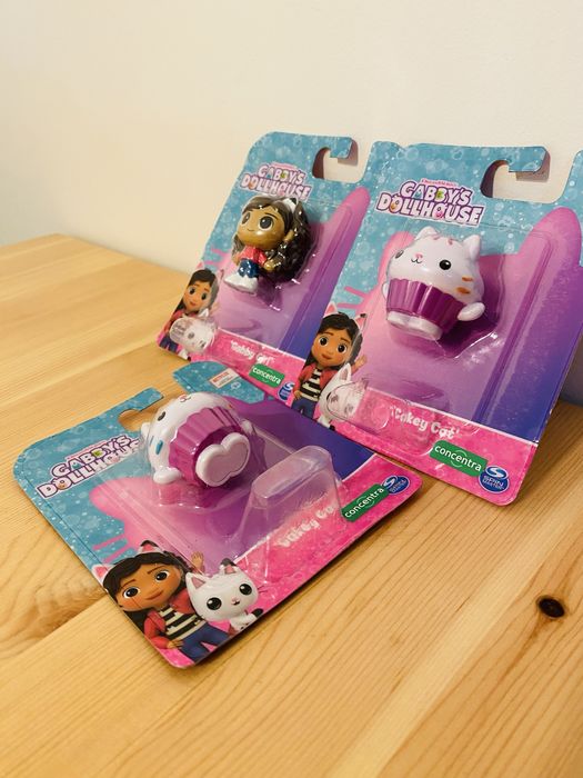 BONECOS MINIATURAS – CASA DAS BONECAS DA GABBY (NOVOS E LACRADOS!)