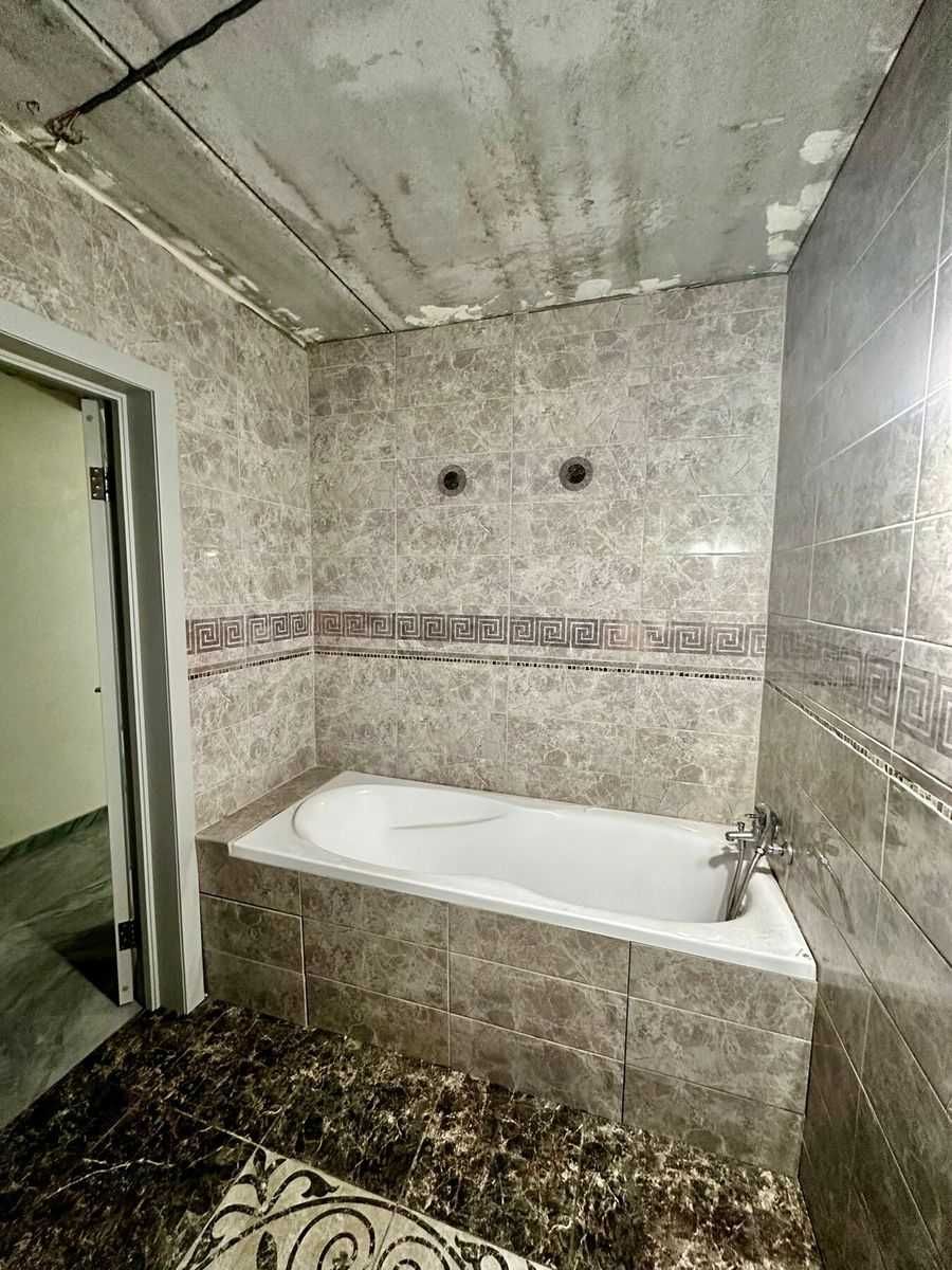 ПРодам 2 ух кімнатну  кв  вул.Любецька 2 а