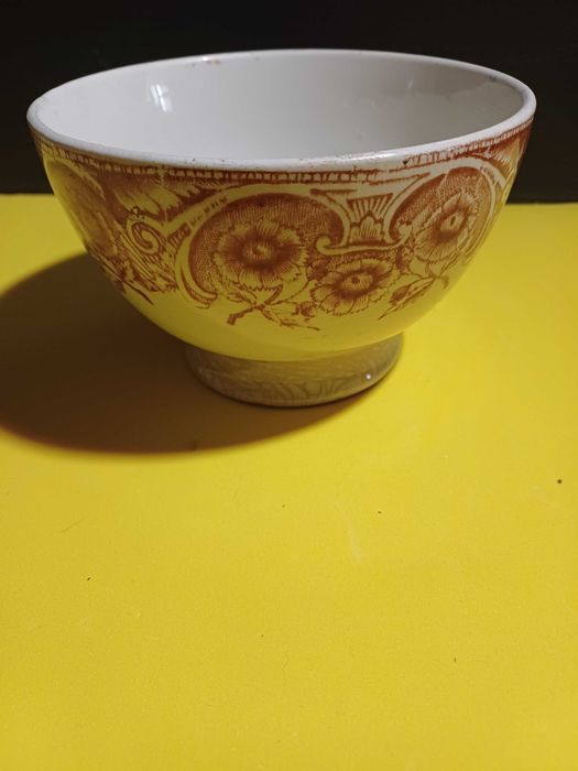 Malga Antiga em Faiança