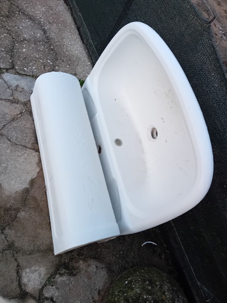 Vendo dois lavatório de caza de banho