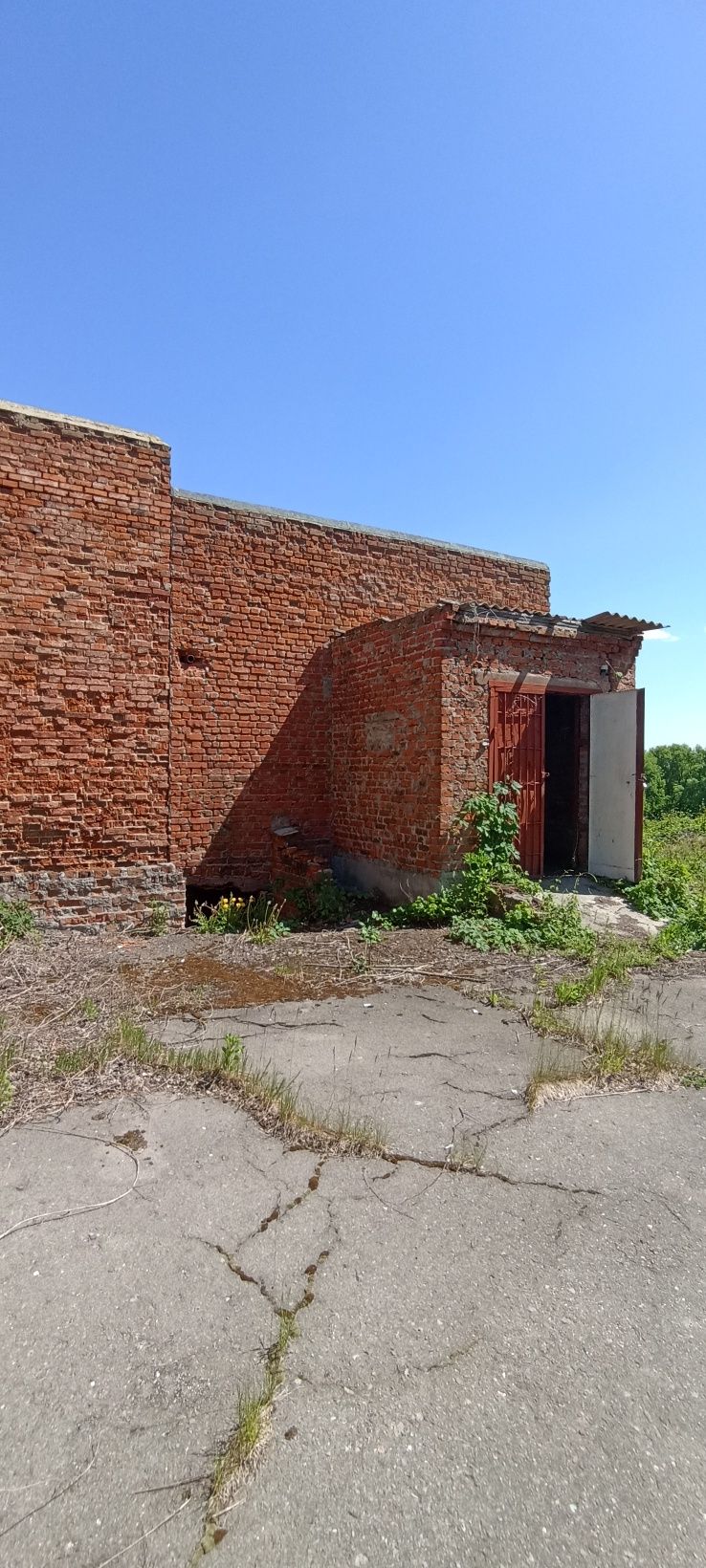 Окреме комерційне приміщення