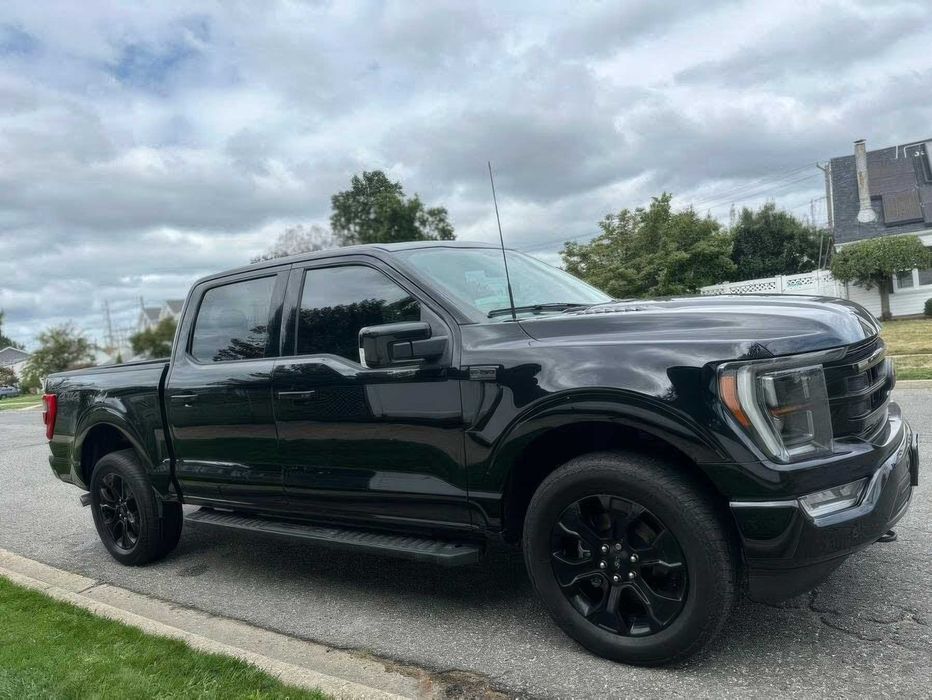 Ford F-150 Lariat SuperCrew      2022