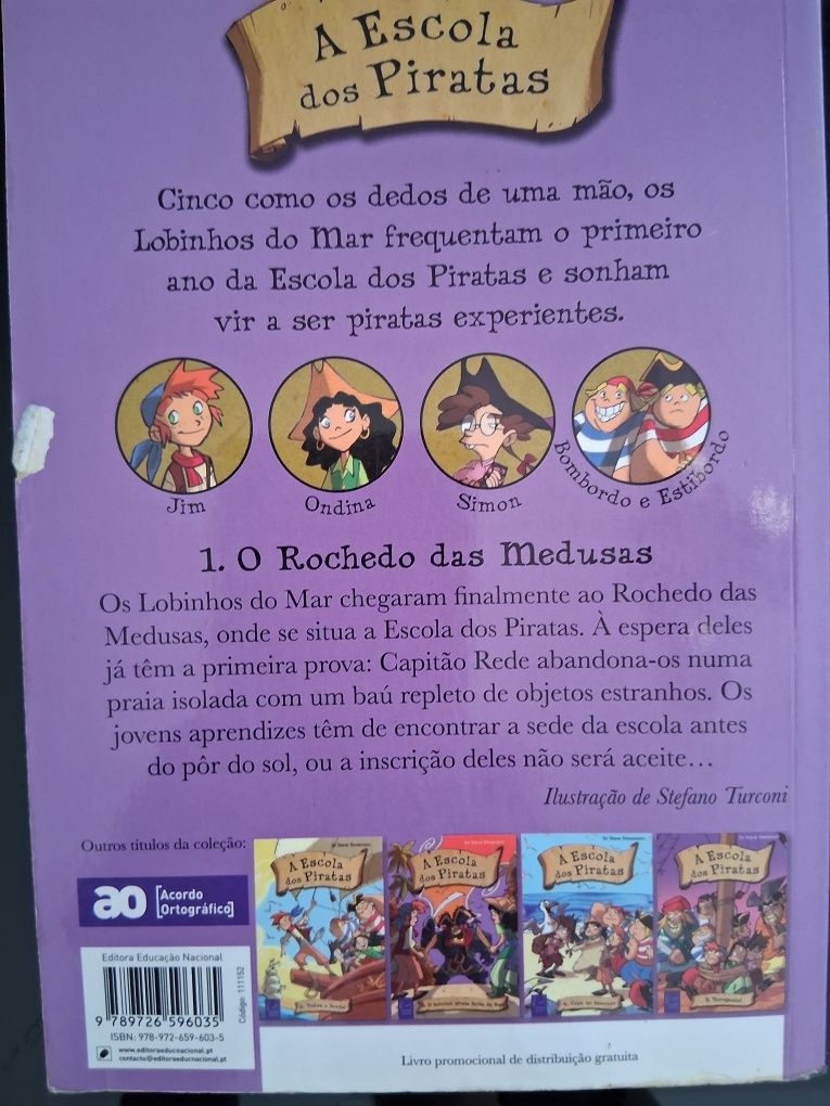 Livro a escola dos piratas Sir steve stevenson