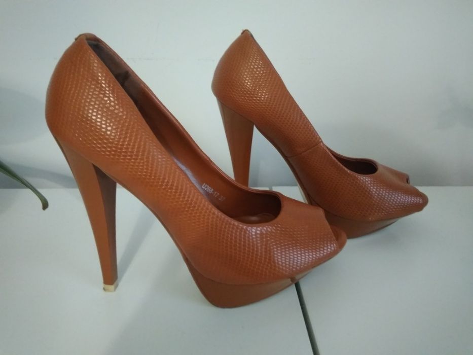 Buty szpilki r. 37 rude