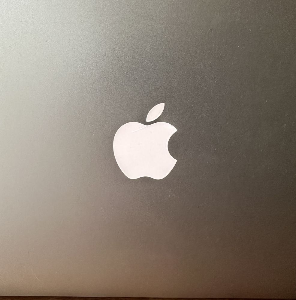 Macbook pro 13 mid 2014 8/120gb