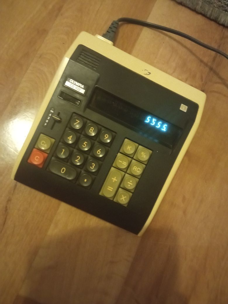 Kalkulator biurowy z lat 70