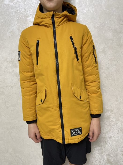 Парка Reserved для підлітка.