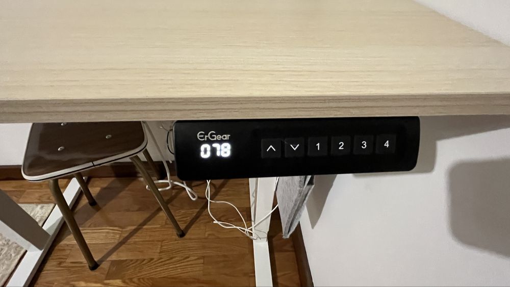 Mesa ErGear de altura regulável