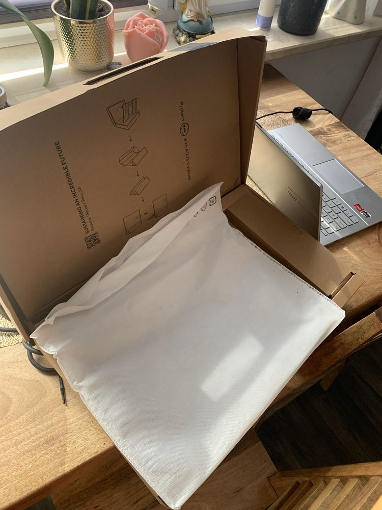Asus vivobook oled laptop ultra slim