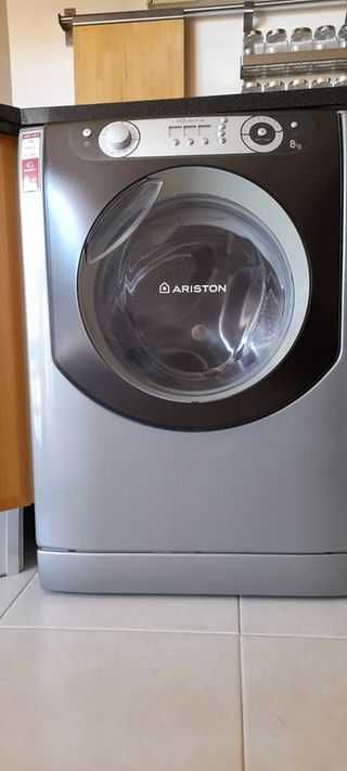 Maquina lavar roupa Ariston em Inox de 8kg|1400 rpm