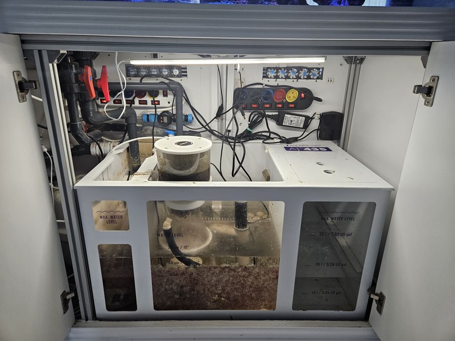 Zestaw w zabudowie - akwarium morskie 250l 100x50x50