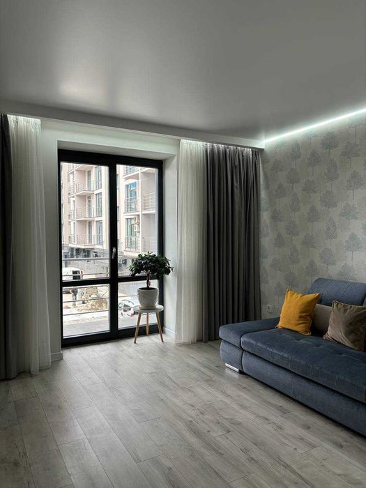 Продам 2-кімнатну з ремонтом у ЖК Park Residence