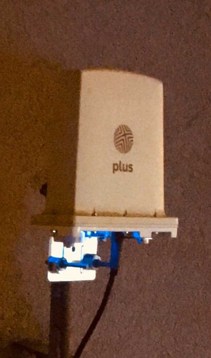 Zestaw ODU-IDU 300 Plus – router z anteną zewnętrzną