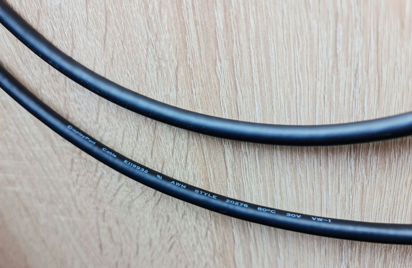 Продам 1,5 м кабель Displayport 1.2