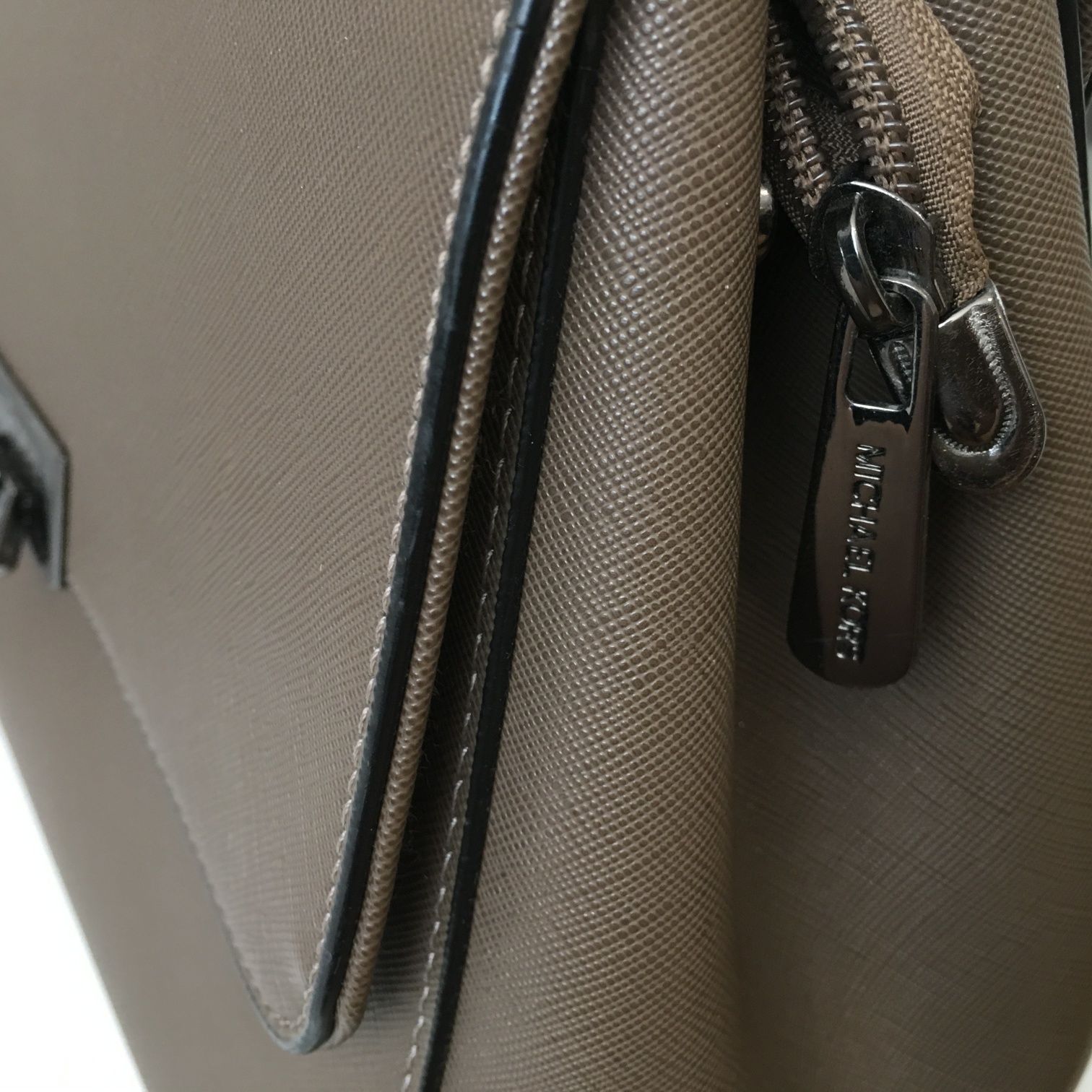 Женская сумка в стиле MIchael Kors