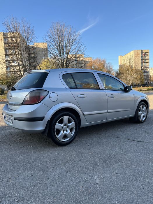Продам Opel Astra H