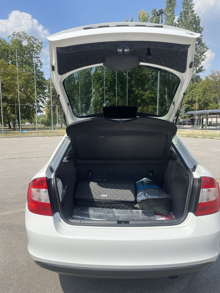 Skoda rapid 2013