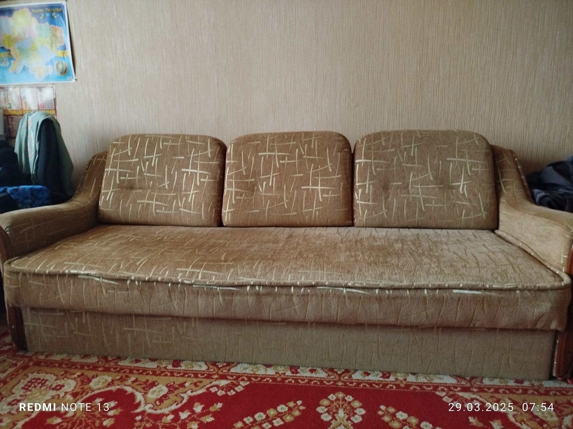 Раскладной диван и два кресла