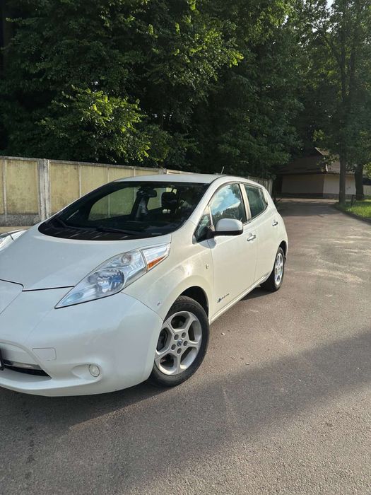 Nissan leaf 40 kwt 250 km+