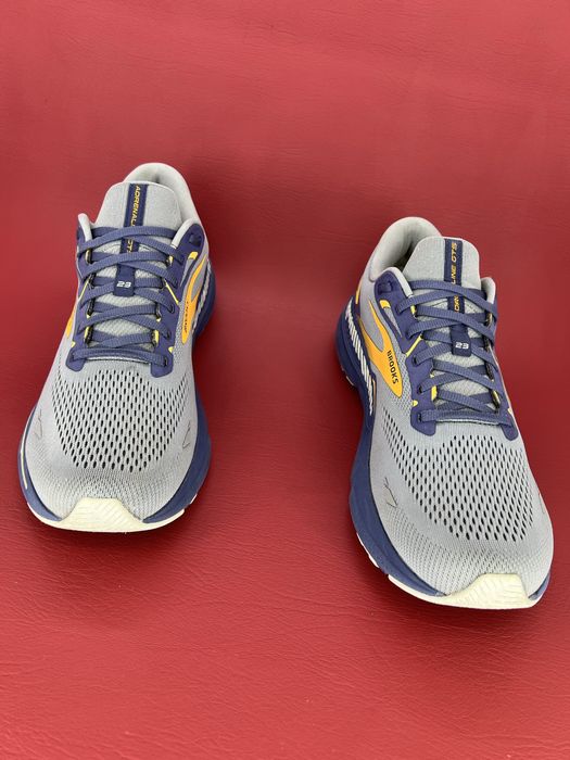 Кросівки 46,5р.  Brooks Adrenaline GTS 23