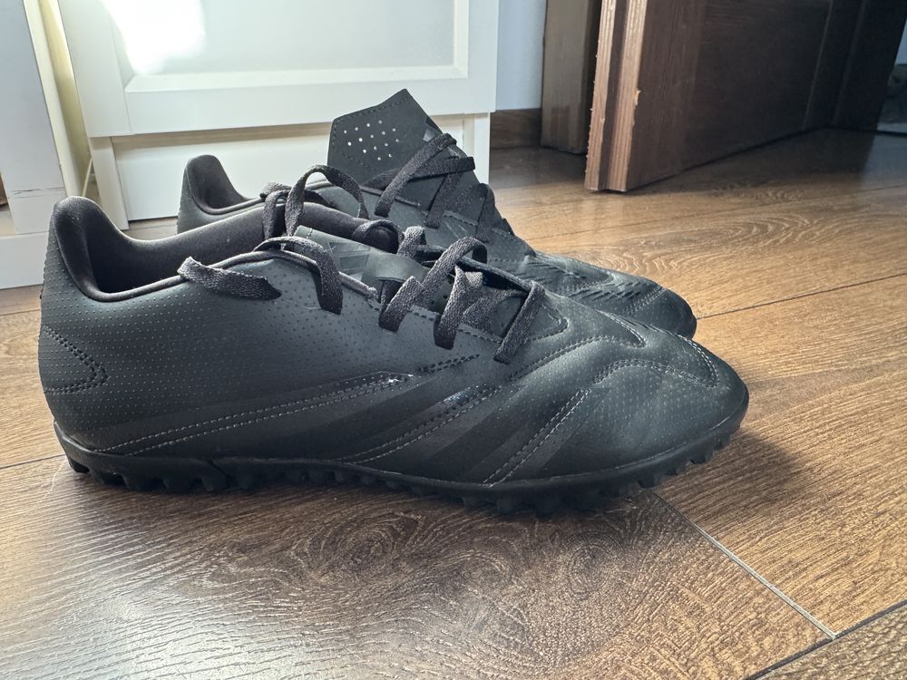 Adidas predator club turf