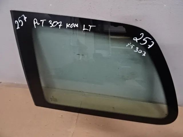 SZYBA KAROSERYJNA LEWY TYŁ PEUGEOT 307 SW 01-05 KOMBI NR257