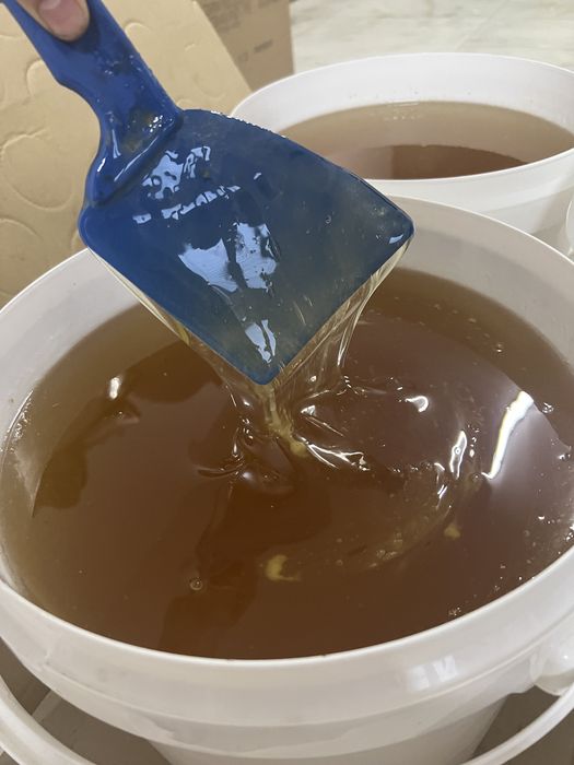 miód akacjowy świeży tegoroczny naturalny miód pszczeli  sezon 2025