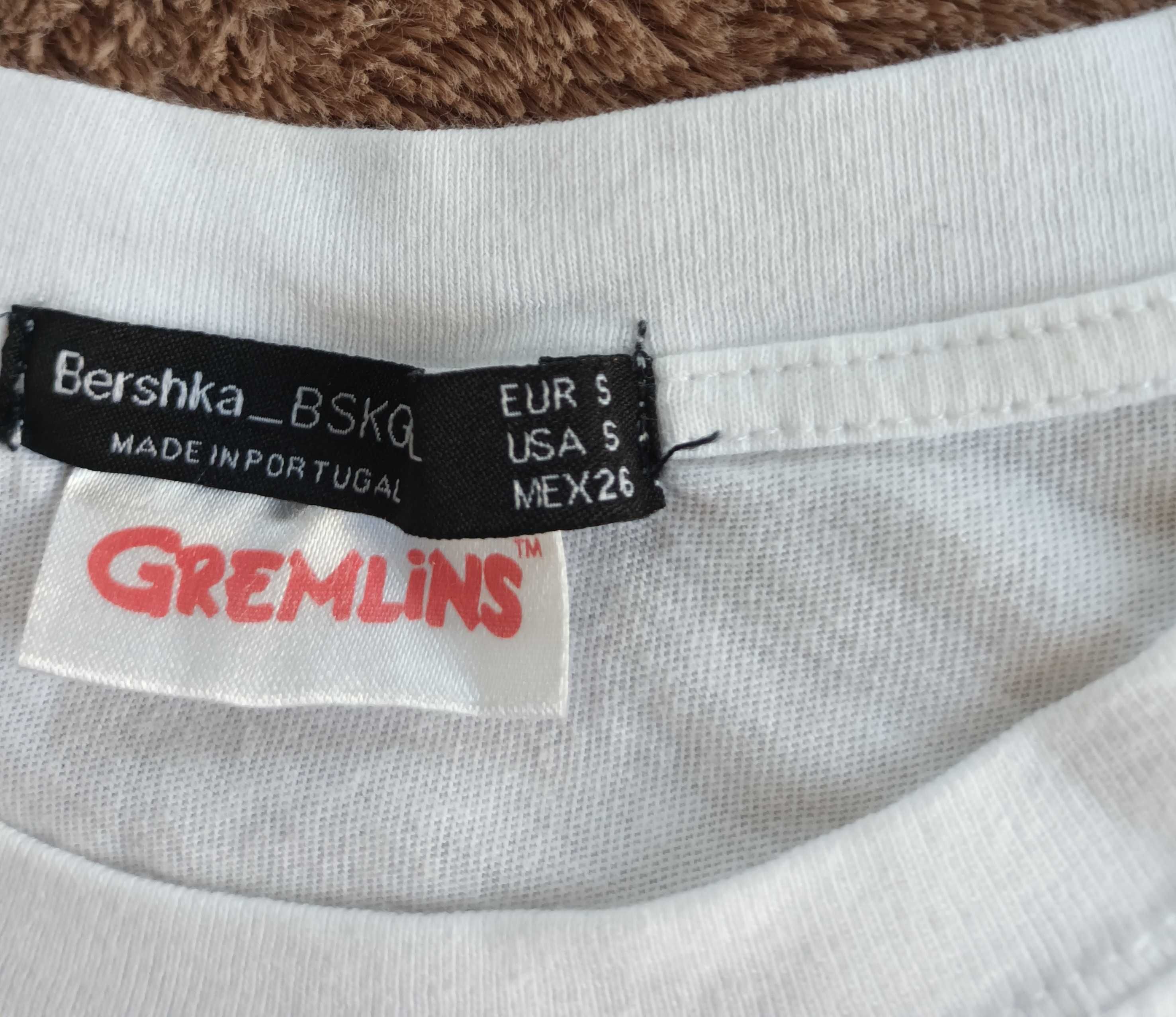 T-shirt branca Gremlins  - Bershka