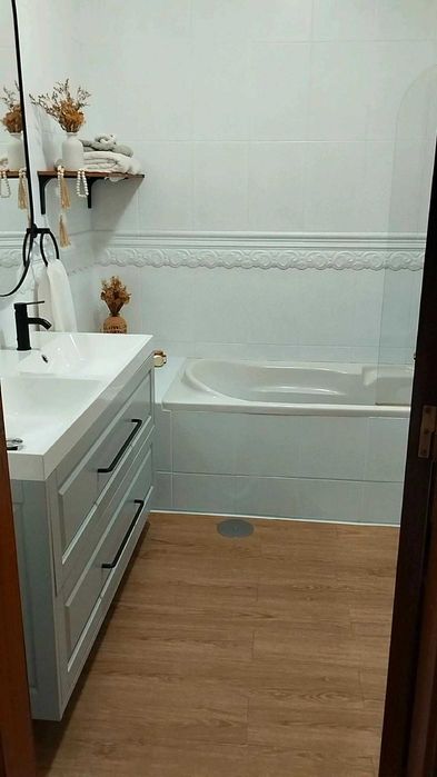 Moradia em Banda T4 C/ Sótão Feira (Picalhos)