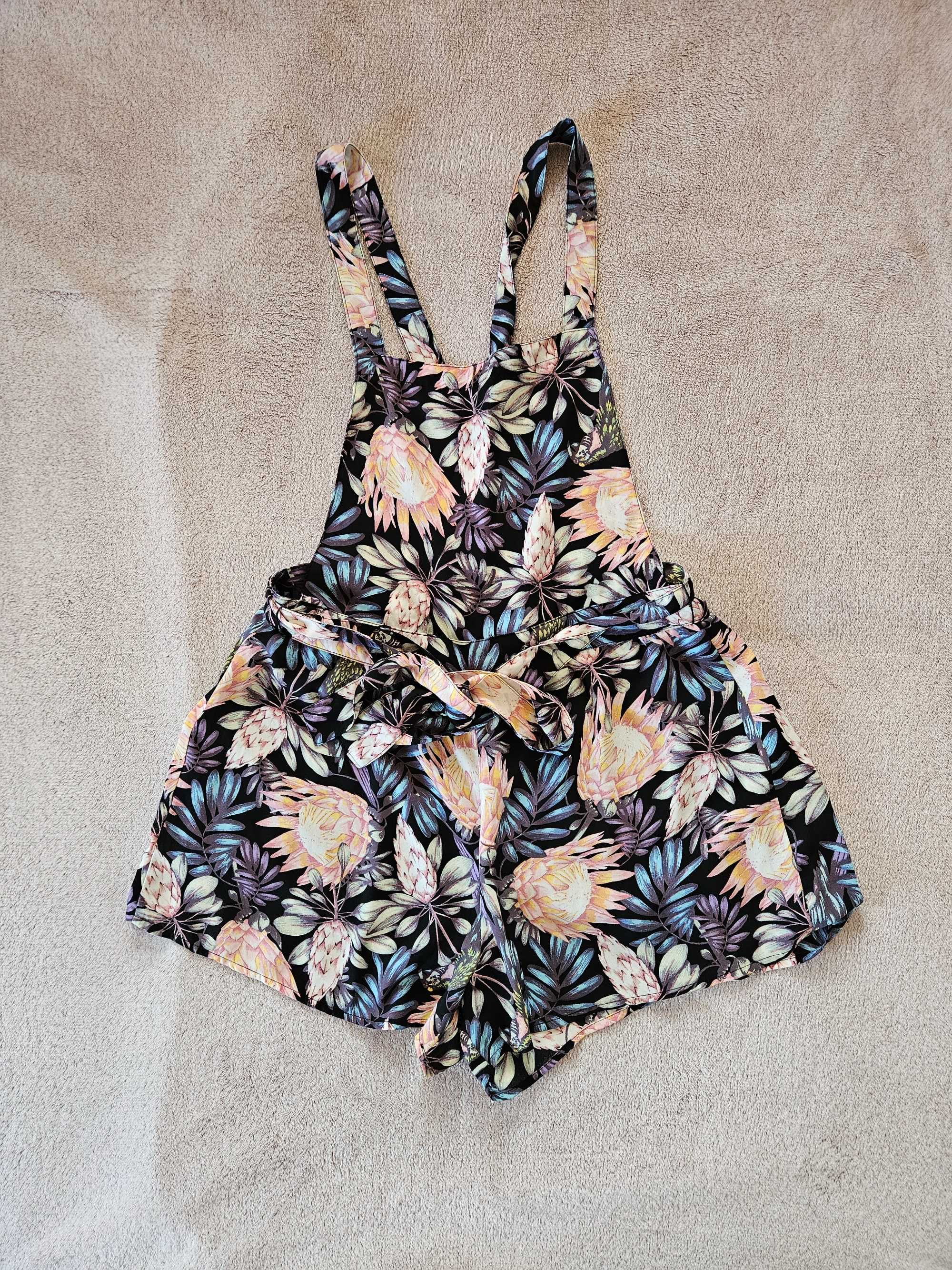 Czarne ogrodniczki w kolorowe kwiaty h&m rozmiar 44 XXL