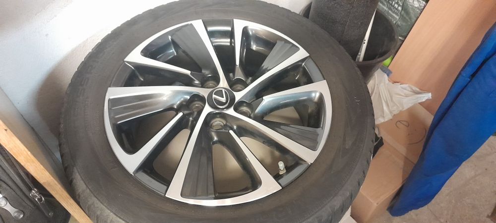 Sprzedam Opony Lexus