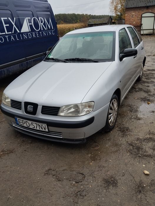 Seat Ibiza 1,4 benzyna 2001r.