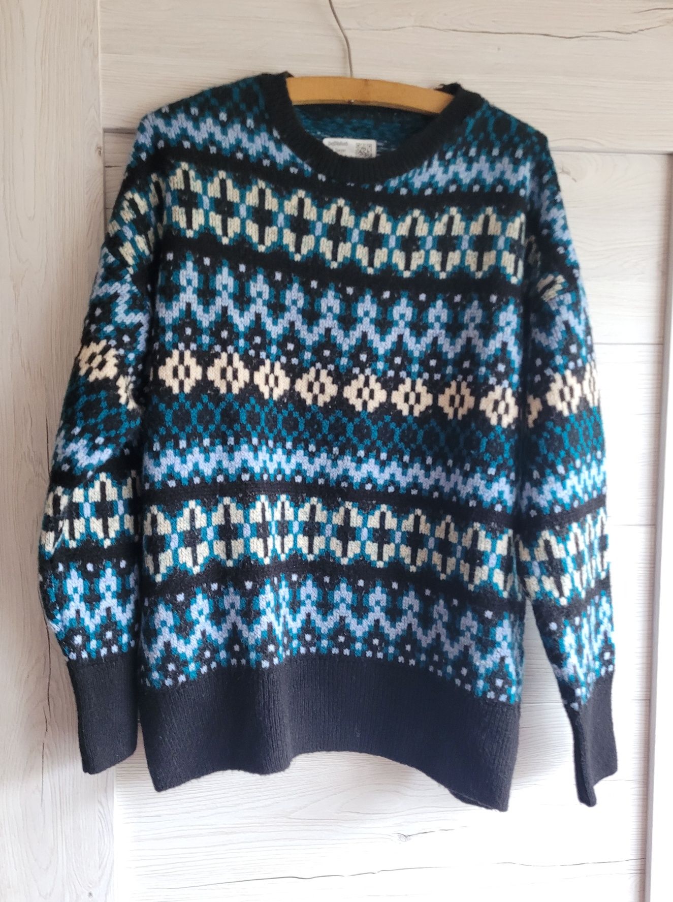 Ciepły sweter we wzory NKD M