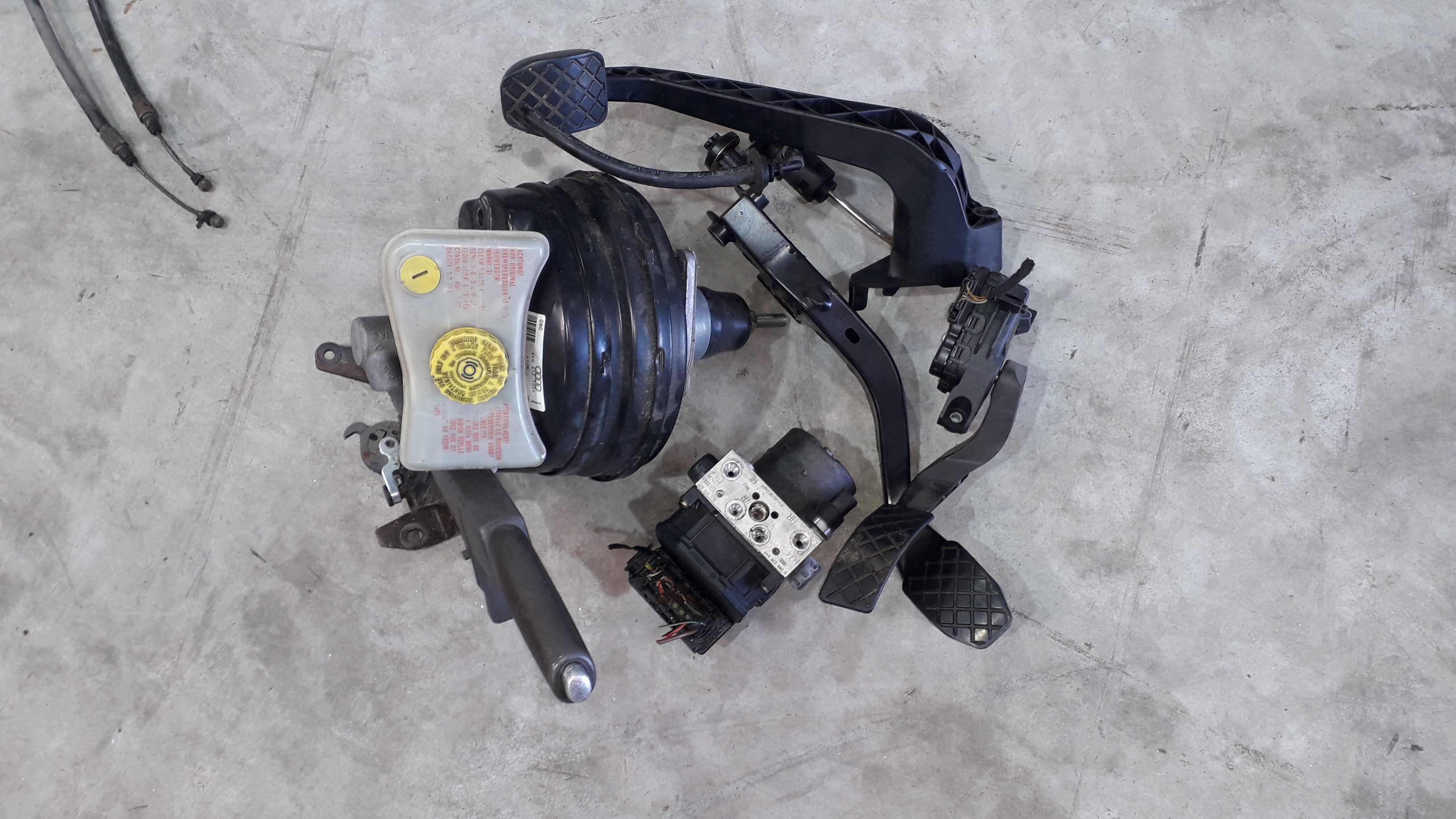 Várias peças Audi A4 B6