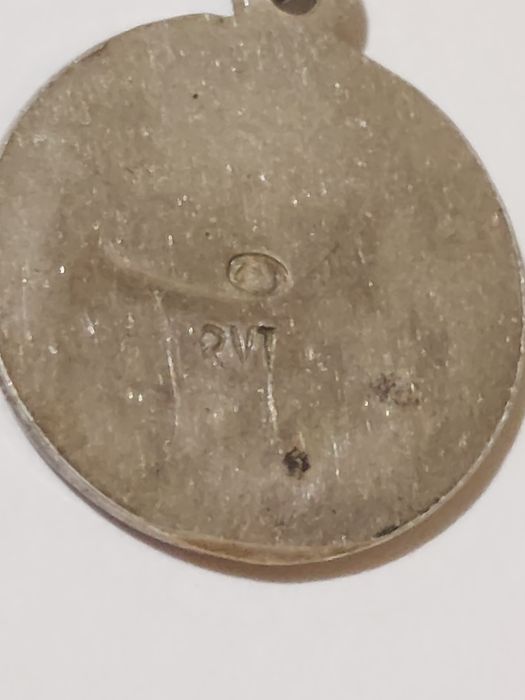 Srebrny stary wisiorek Rytosztuka znak zodiaku Koziorożec